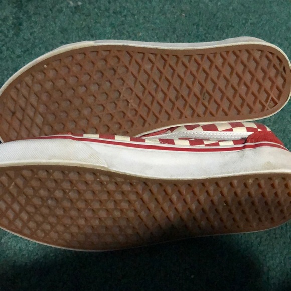 Red vans - Picture 5 of 5